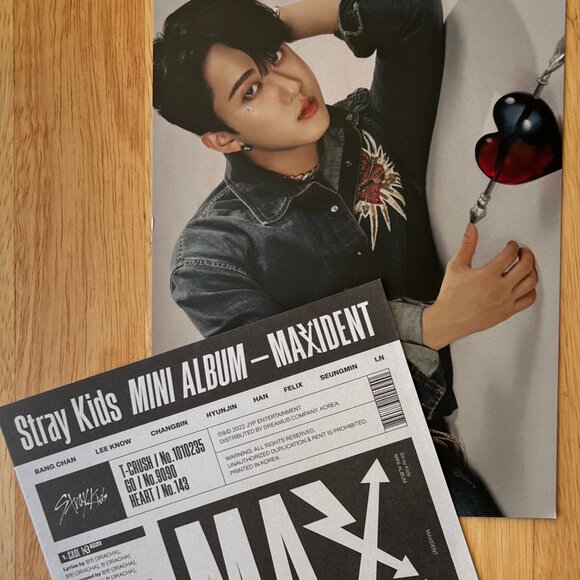 Stray Kids - MAXIDENT, Heart Ver. [7th Mini Album] - Picture 6 of 7